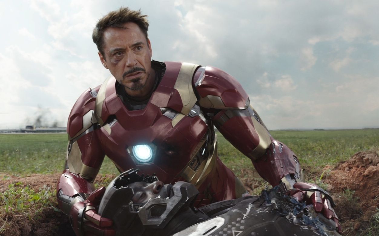 善良的tony仿佛不见了,变成了一个……唉,仿佛走上了漫画里的背锅之路