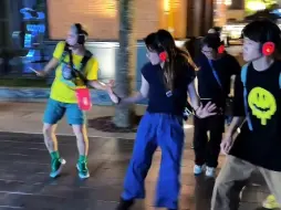 Download Video: 【实地暗访上海香辣蟹city walk的松弛感】第三集 香辣蟹僵尸游戏 280元一个小时，里面没有任何一个上海人 ，因为不招上海人，只有来自五湖四海的老乡见老乡