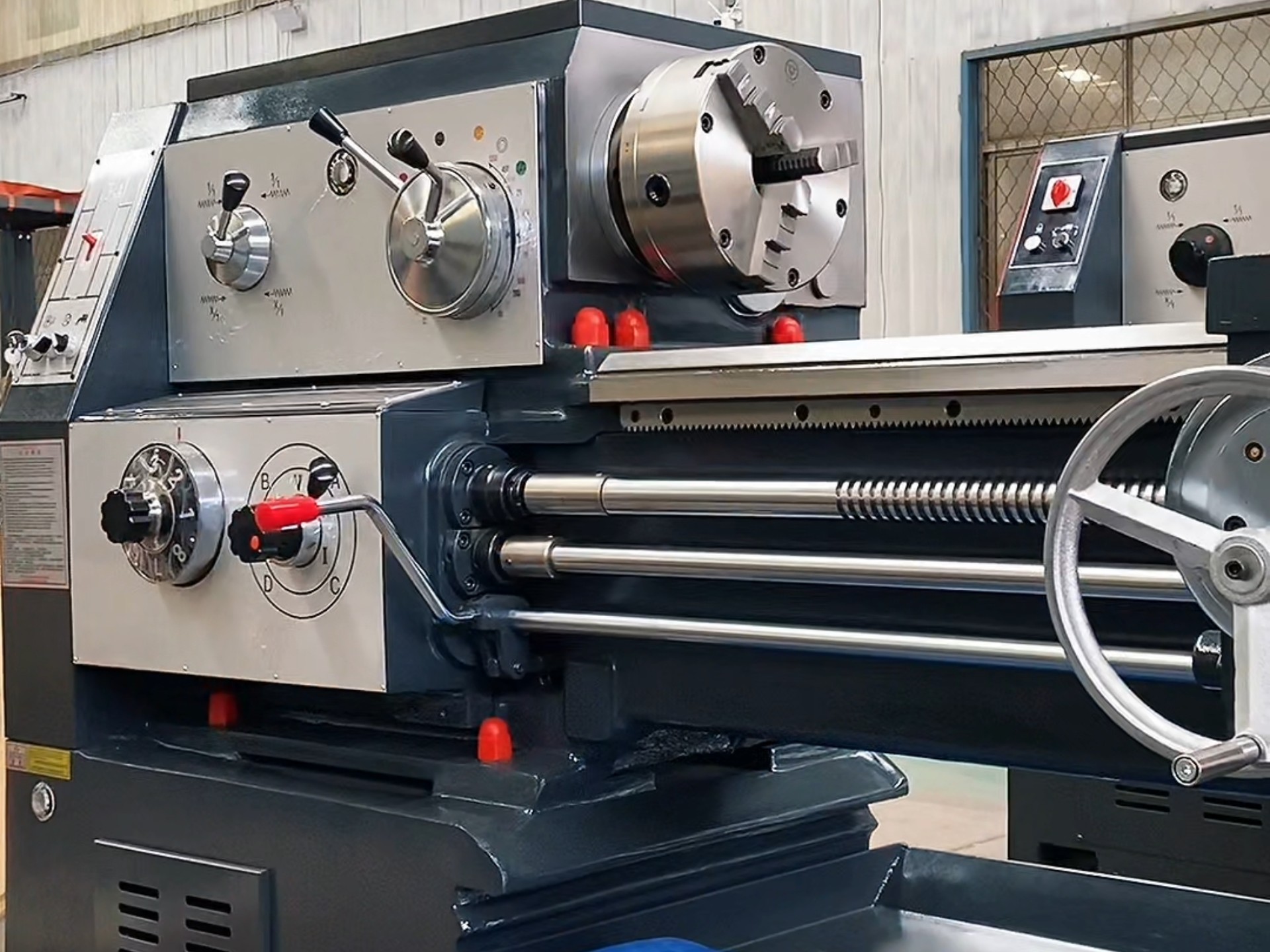 6150普通车床开箱试机!见证工业母机的暴力切削美学