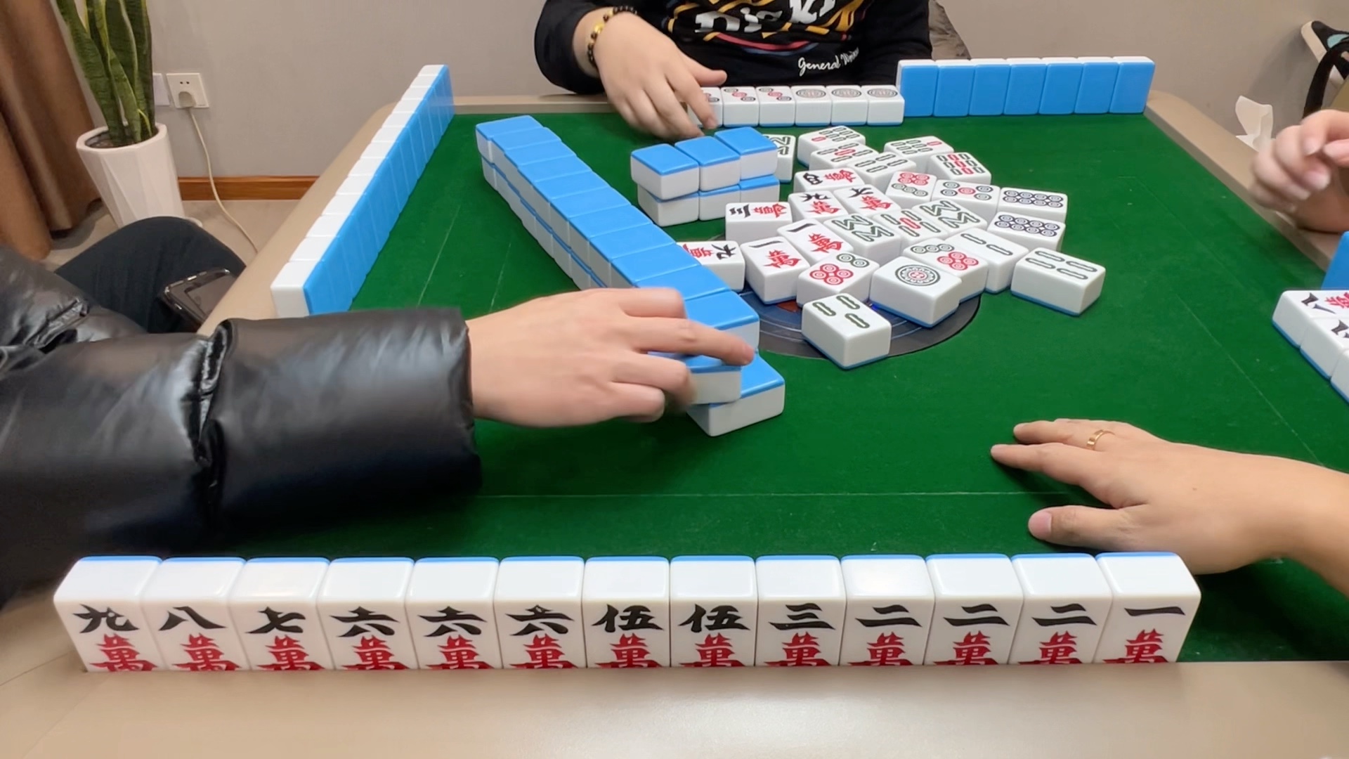 四川麻将换三张:想点走我?不满不走!