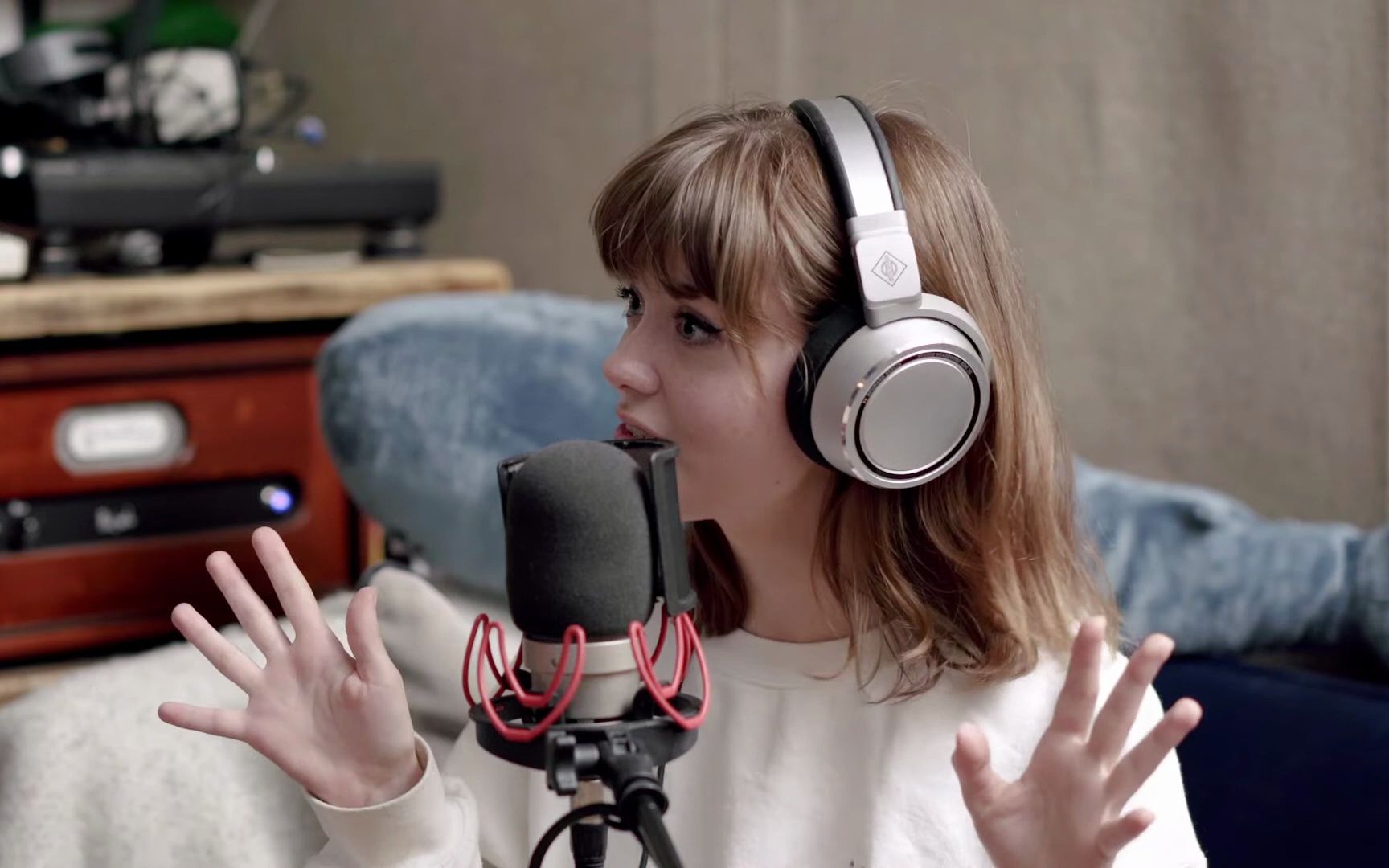 【maisie peters】maisie聊创作歌曲《im trying(not friends)》