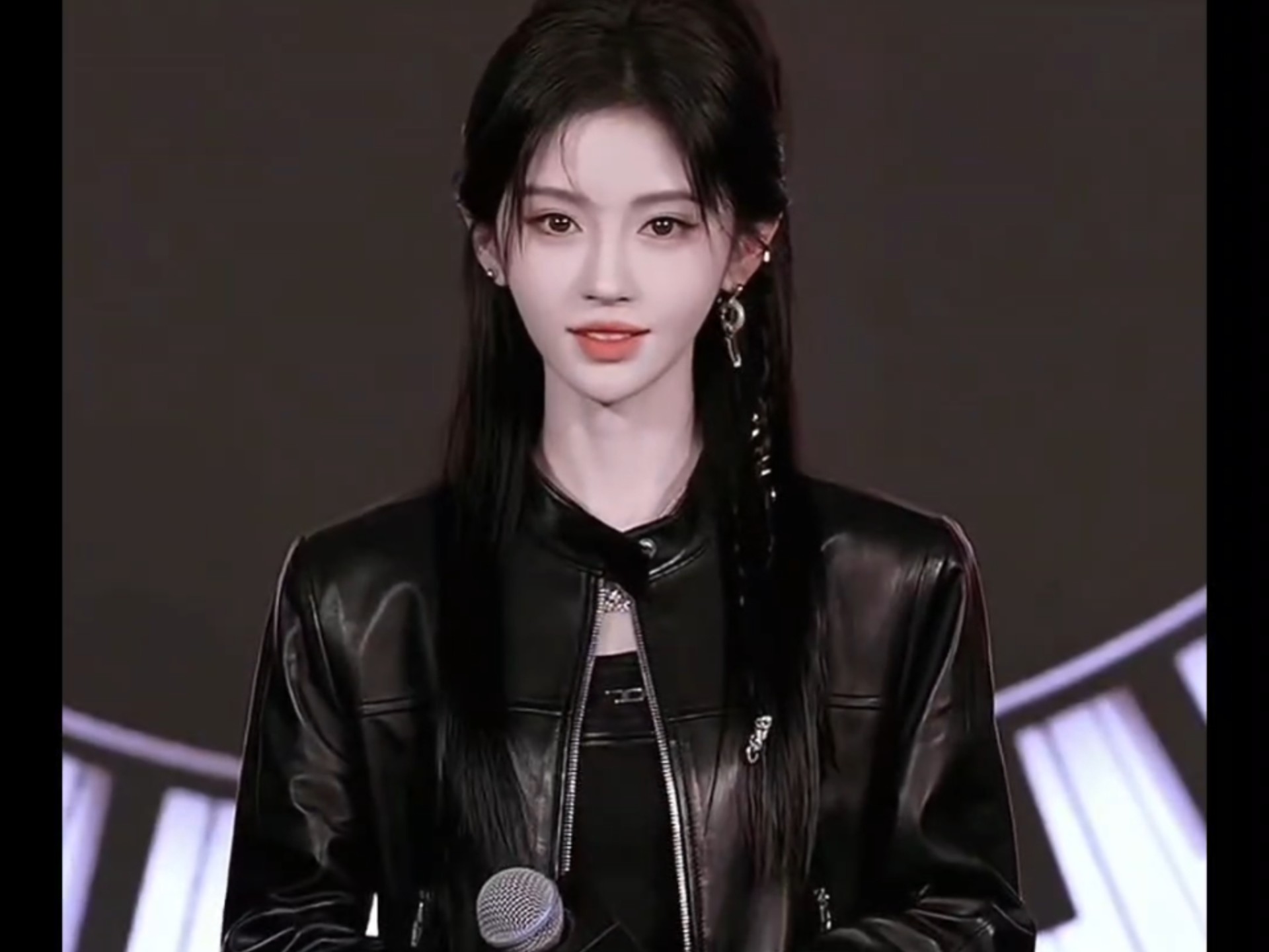 mac光彩代言人鞠婧祎,9.12线上直播