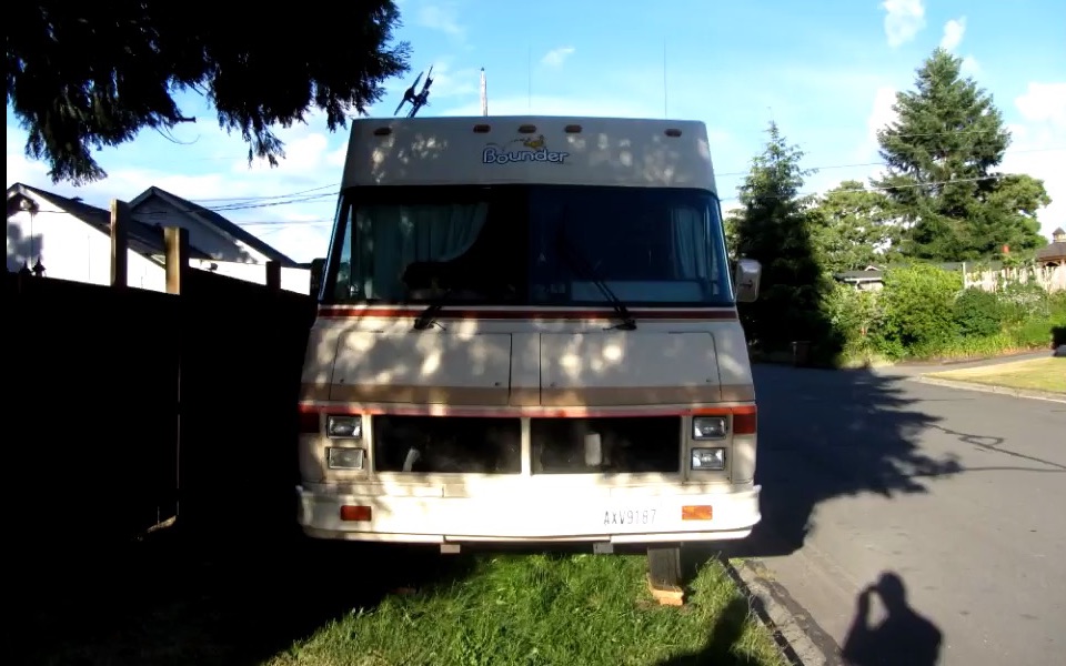 [图]绝命毒师中同款的RV｜A 1986 Fleetwood Bounder tour