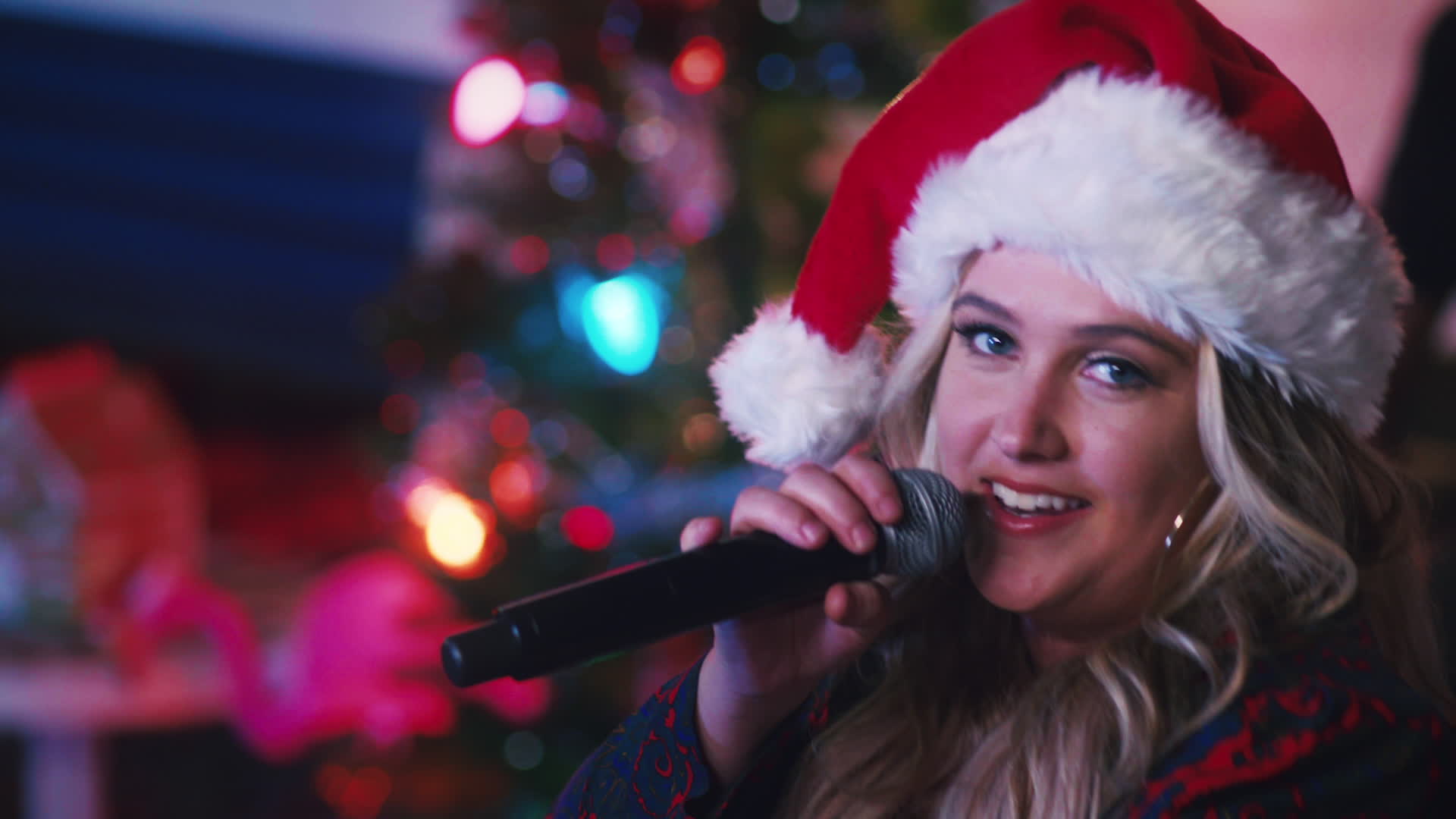 [图]Rockin' Around The Christmas Tree (Acoustic Video) - Priscilla Block