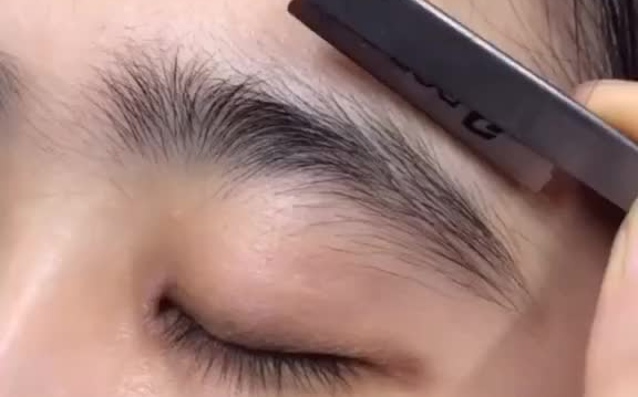 很多人私信我八字眉怎么修教程来了化妆眉毛美妆修眉