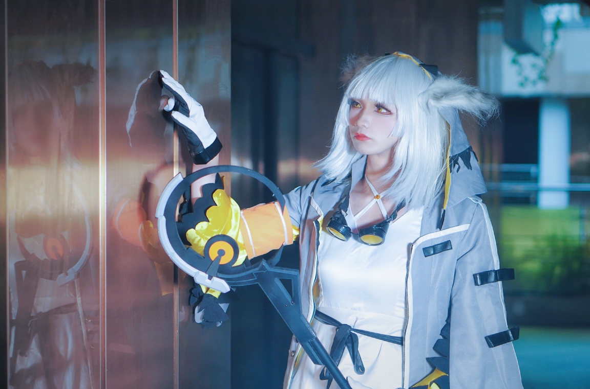 明日方舟 白面鸮cos正片