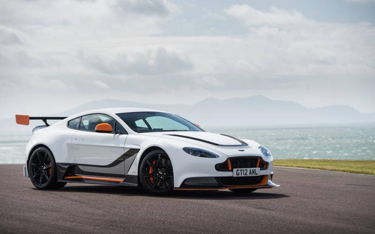 狂野飙车阿斯顿马丁gt125300蓝币搞到3星蓝币活动活动未刷满