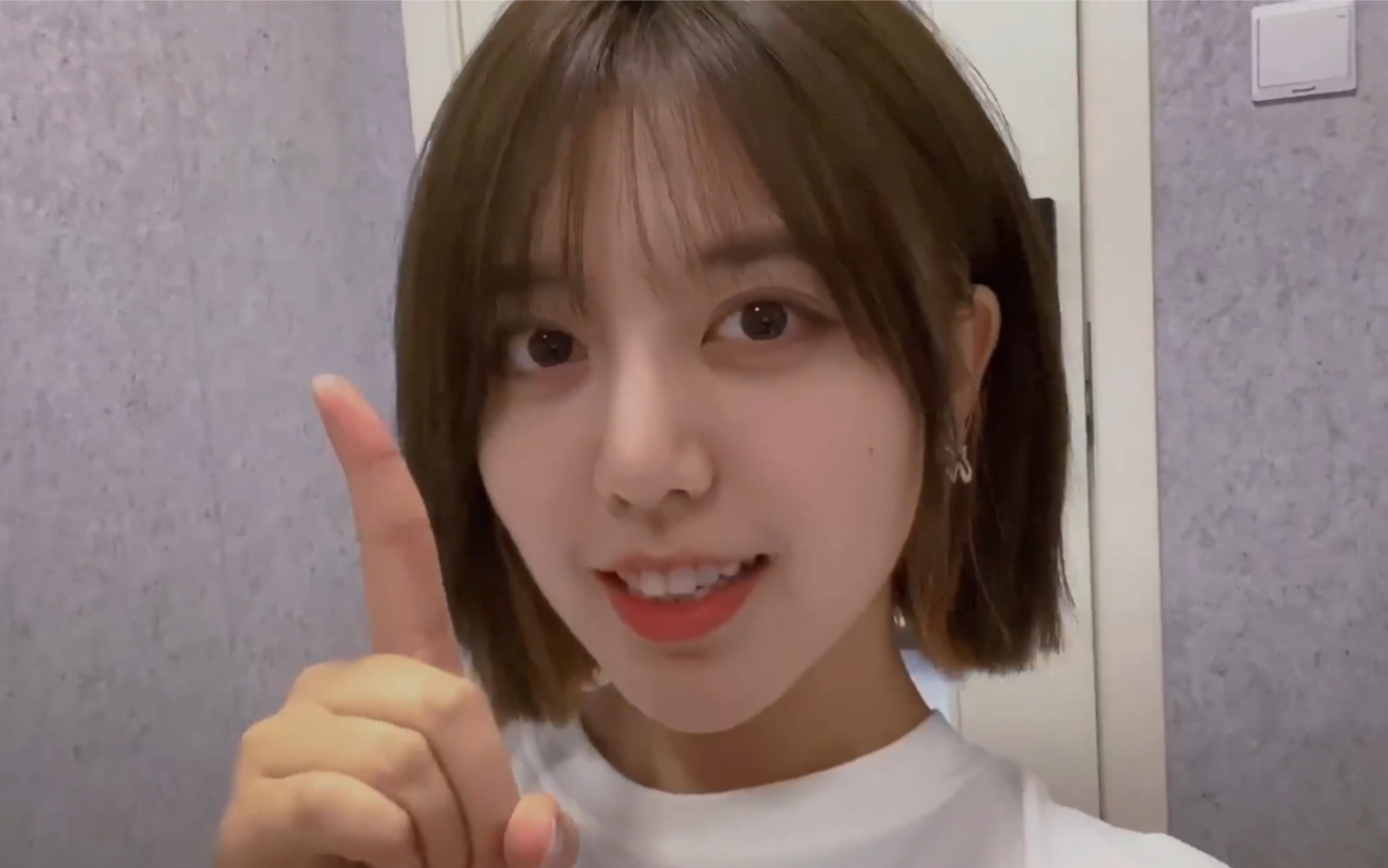 【刘人语】reyi的晚间八点半继续更新!cover《短发女孩》