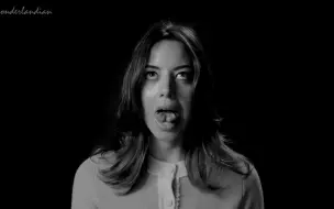 Video herunterladen: 【Aubrey Plaza】【熟肉】查看Aubrey Plaza的精神状态