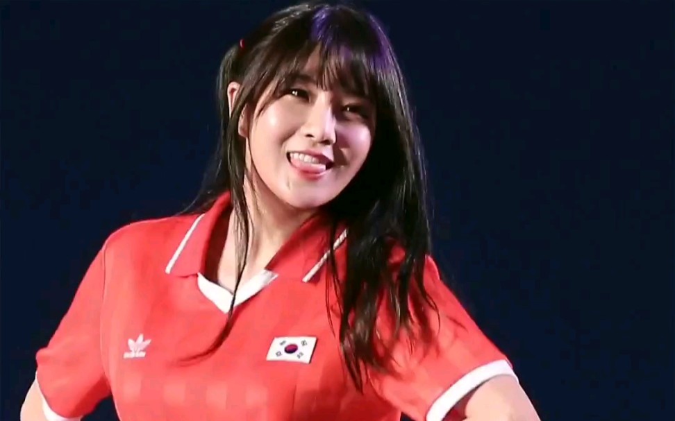 【竖版高清饭拍】世界杯街头助威公演(赵贤荣).