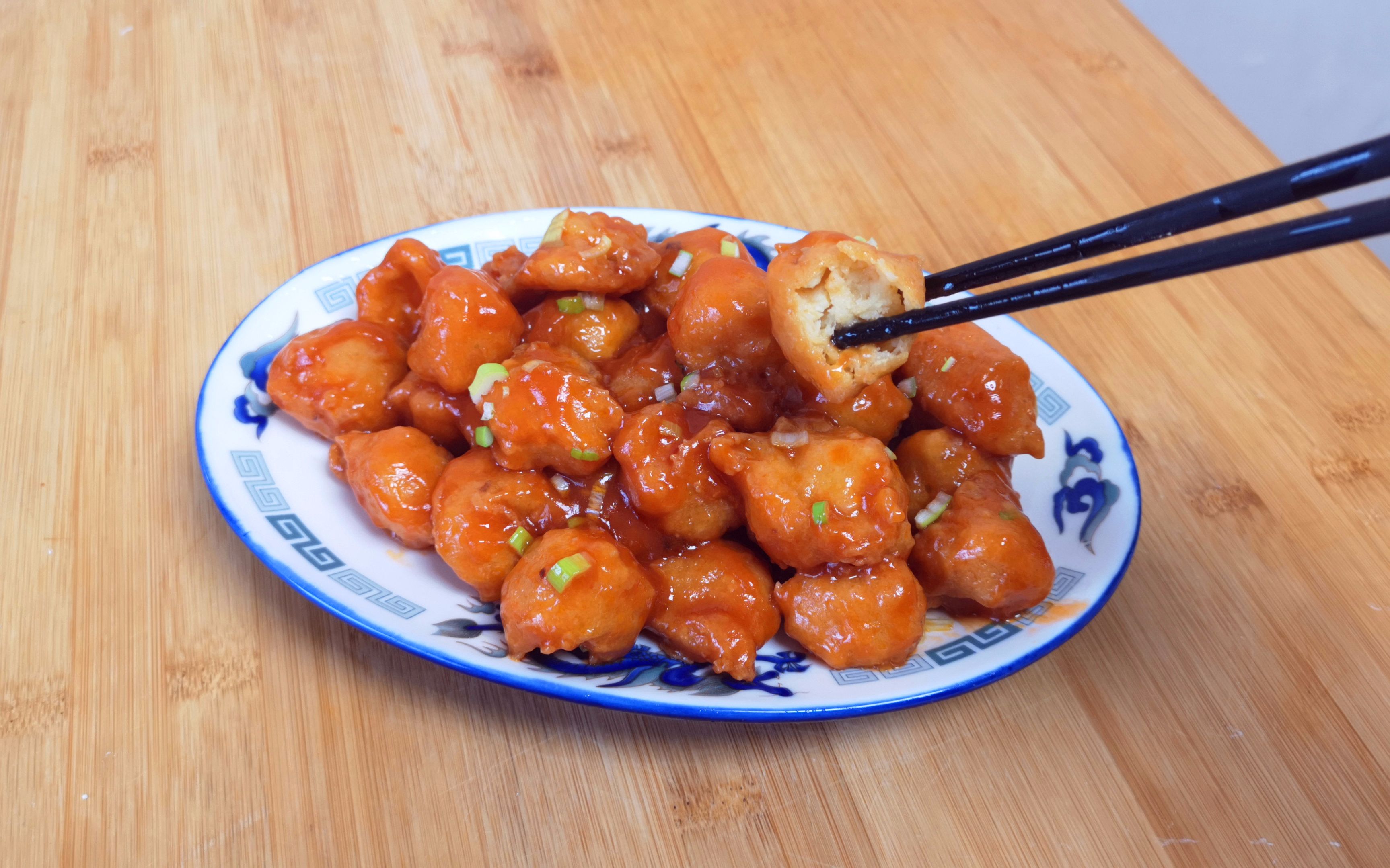 豆腐丸子的家常做法,外焦里嫩,不加肉馅也不散,太好吃了