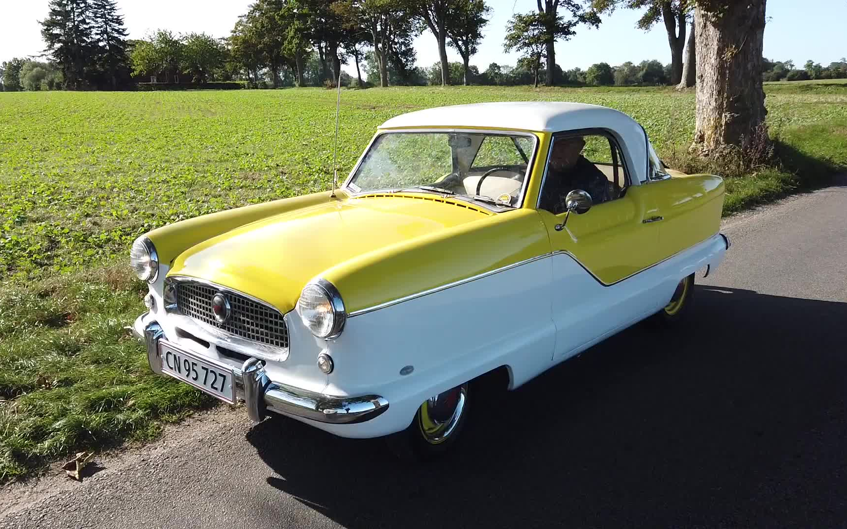 [图]1950-60年代美国双门省油小车(英国制造)- Nash Metropolitan (P3合集)