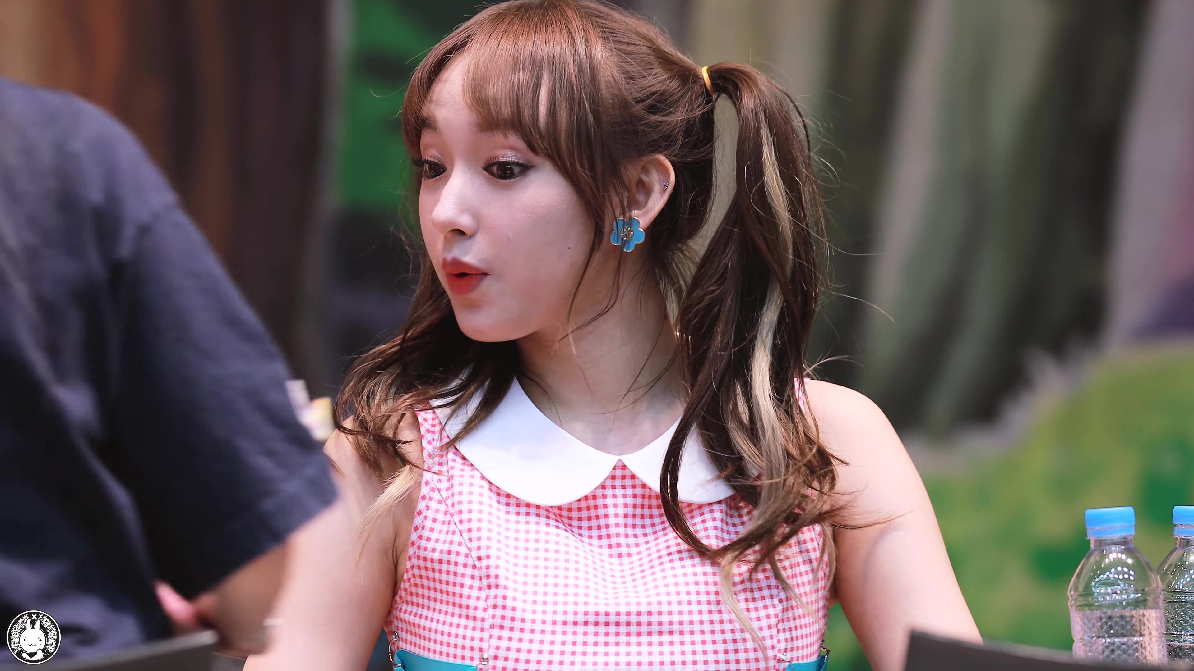 [4k]170610 双马尾潇潇开场,宇宙少女粉色格子衫可爱签售会完整版(第