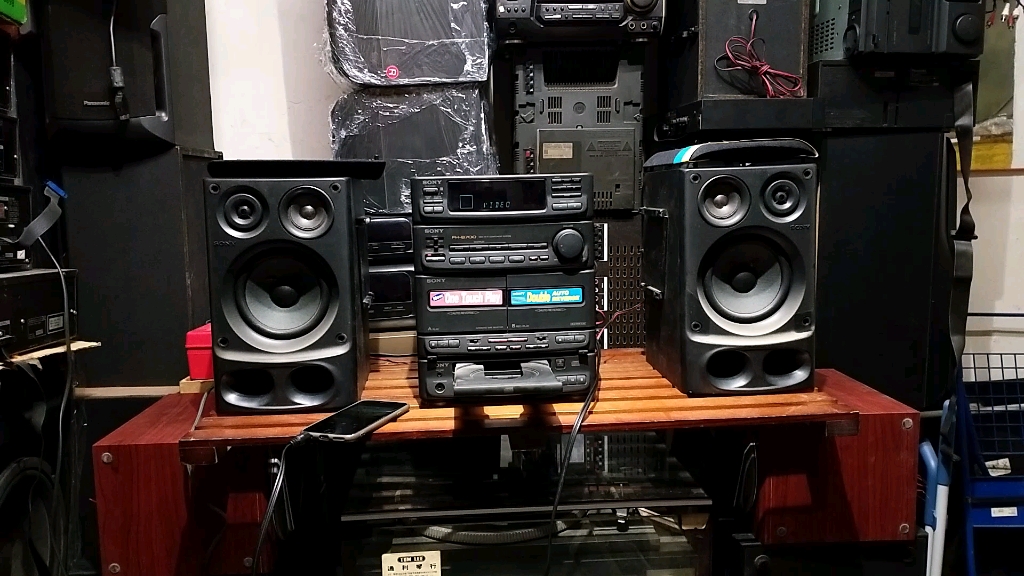 索尼b700组合音响,成色好,cd卡带需打理,收音好,400米,试听