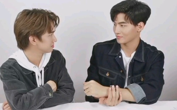 ohmfluke/王辰熠福多多(20201017 susu娱乐淘宝直播 对视 蒙眼撕纸条