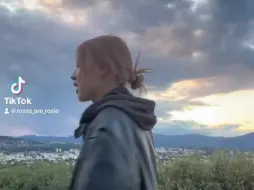 Télécharger la video: rosé   TikTok  更新