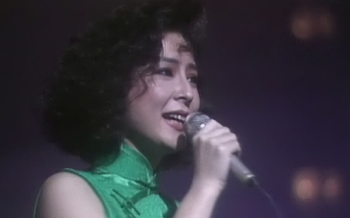 [图]【HD · 画质优化】陈淑桦 Sarah Chen - 蒙尘的巨龙 / 变色的长城（1988年 慈善星辉仁济夜 现场）