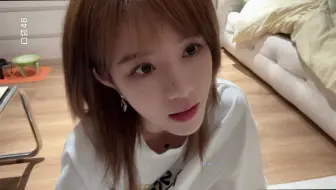 柏欣妤追着给小来擦脚，柏欣妤：擦个脚跟要你命似的，小来的出场费就是医药费