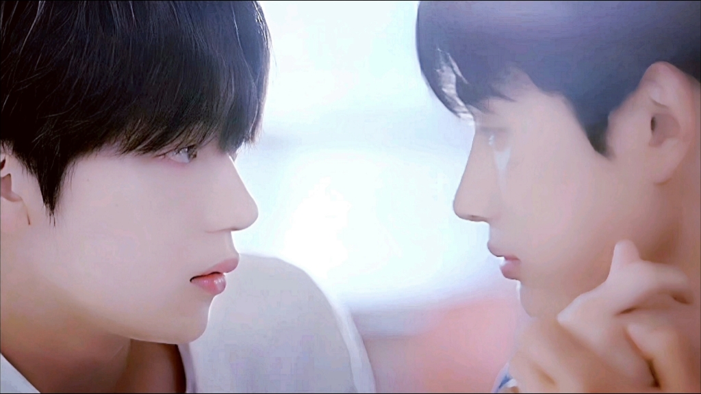 申艺灿(忙内)金宰汉(队长)omega x