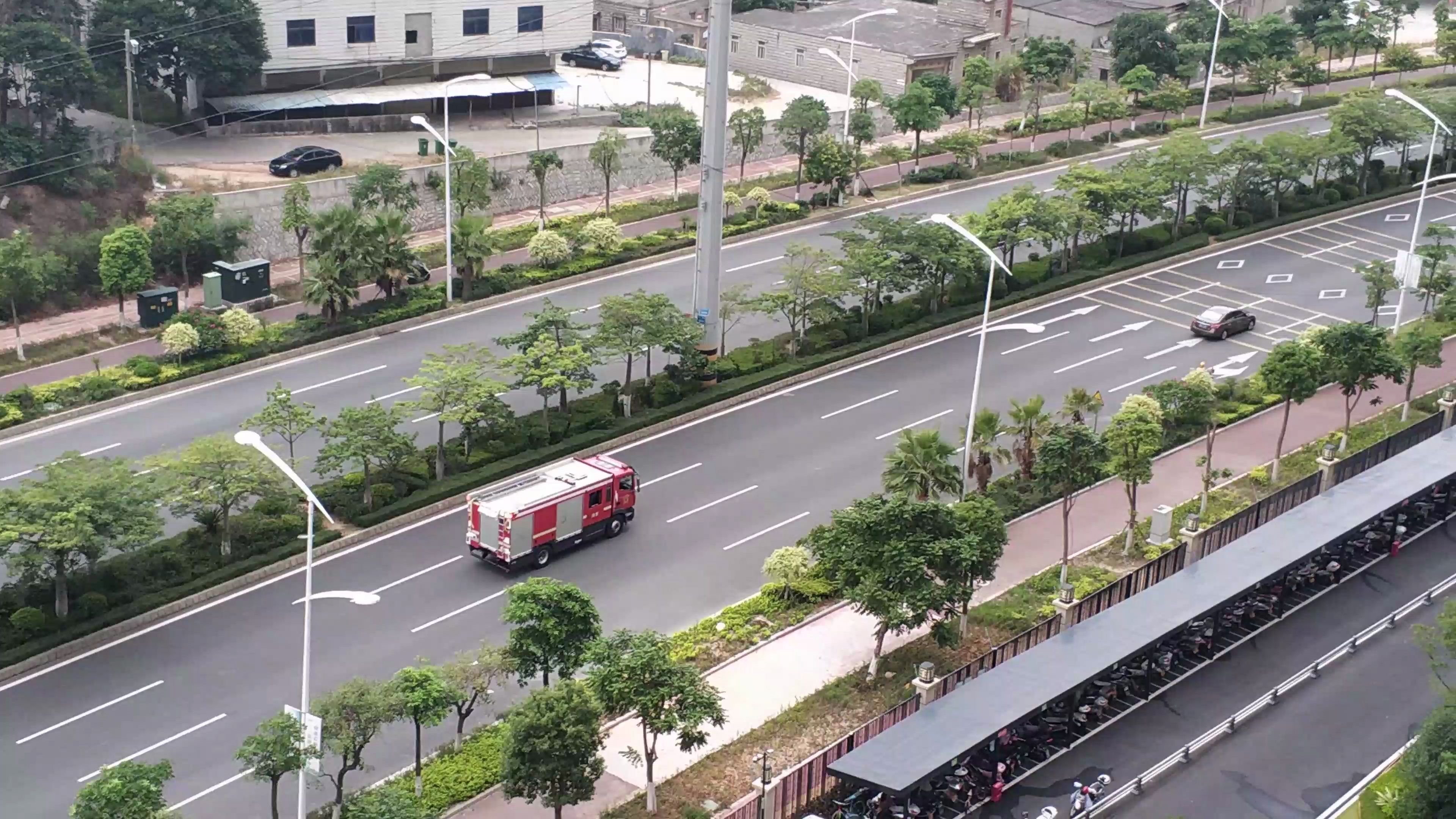 【應急車輛】颱風前夕四輛消防車出警途中『各國特種車警笛』(消防車