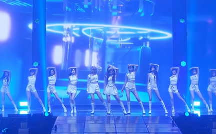 [图]【4K 舞台】IVE《 Blue Blood 》THE 1ST WORLD TOUR 'SHOW WHAT I HAVE' 20231008