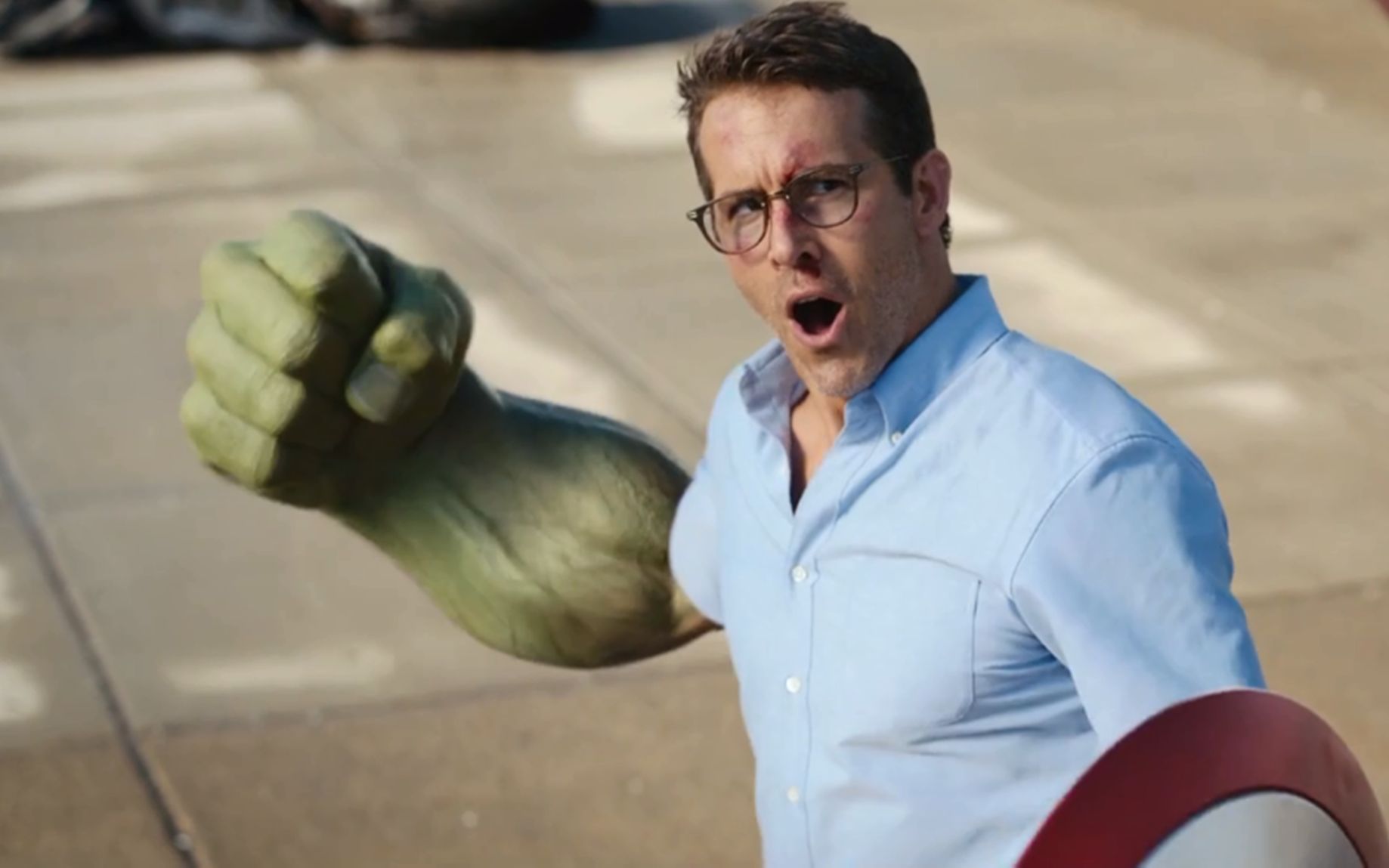 帅哥真厉害,会用绿巨人之拳和美国队长之盾,脑洞大开的科幻佳作