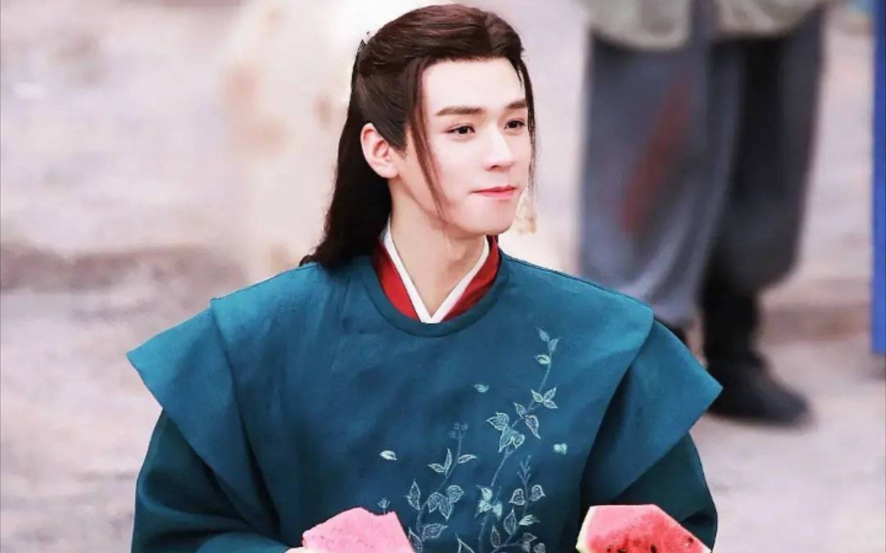 龚俊爱你芜湖原唱评论区山人团建现场