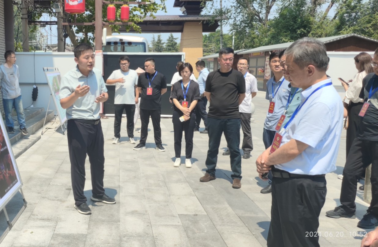 6月20日,郑州市惠济区领导一行视察郑州黄河不夜城.一期规划面积570余亩,以“惠聚花园口,不夜黄河城”为品牌形象,打造四大主题园区,三大演出...