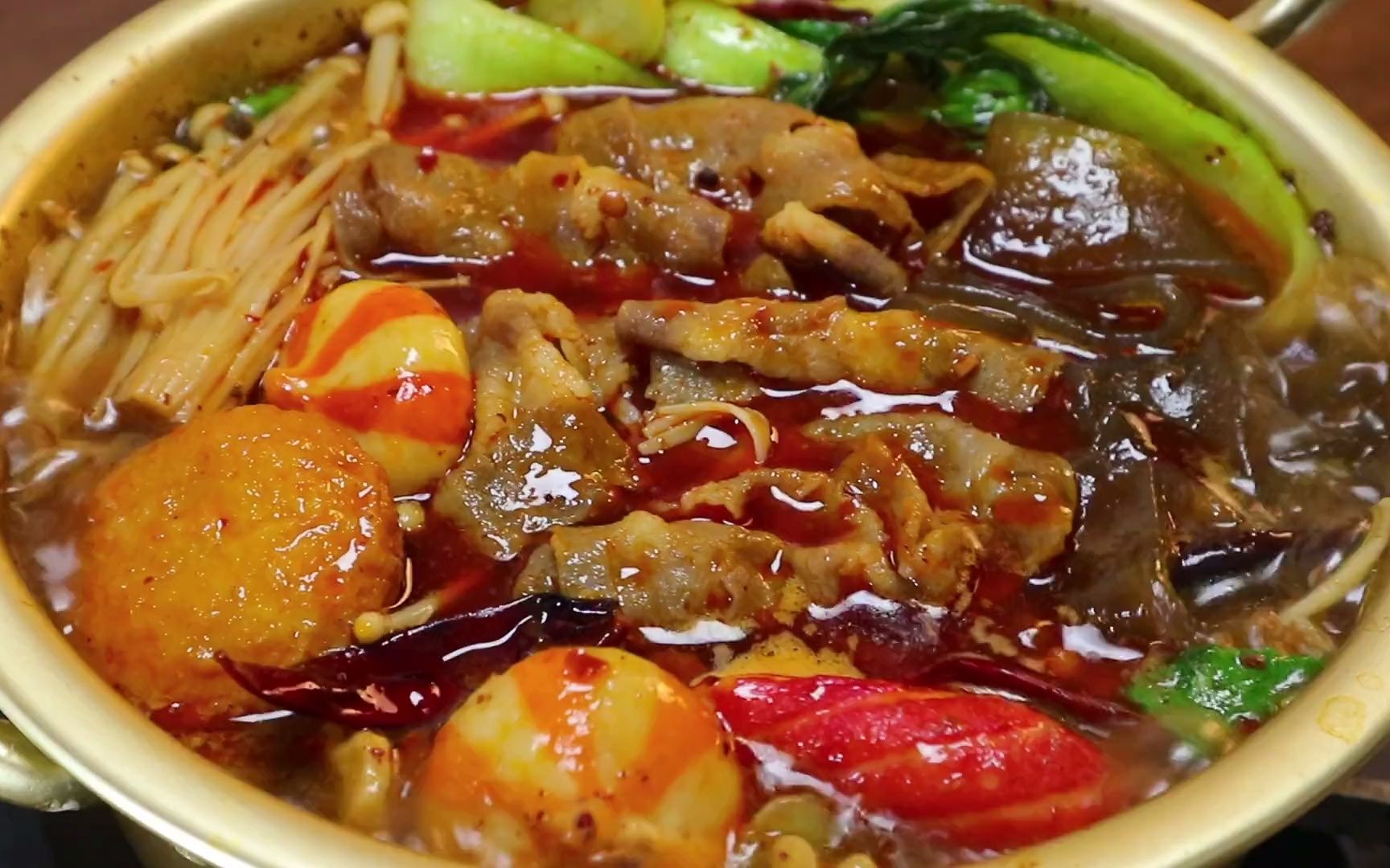 1麻辣肥牛加点配菜就是深夜小火锅get夜宵新吃法