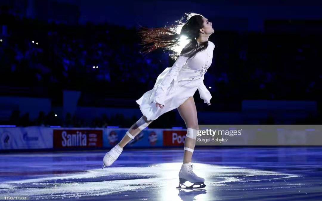 花样滑冰梅娃幸好你从未因疲惫选择停留