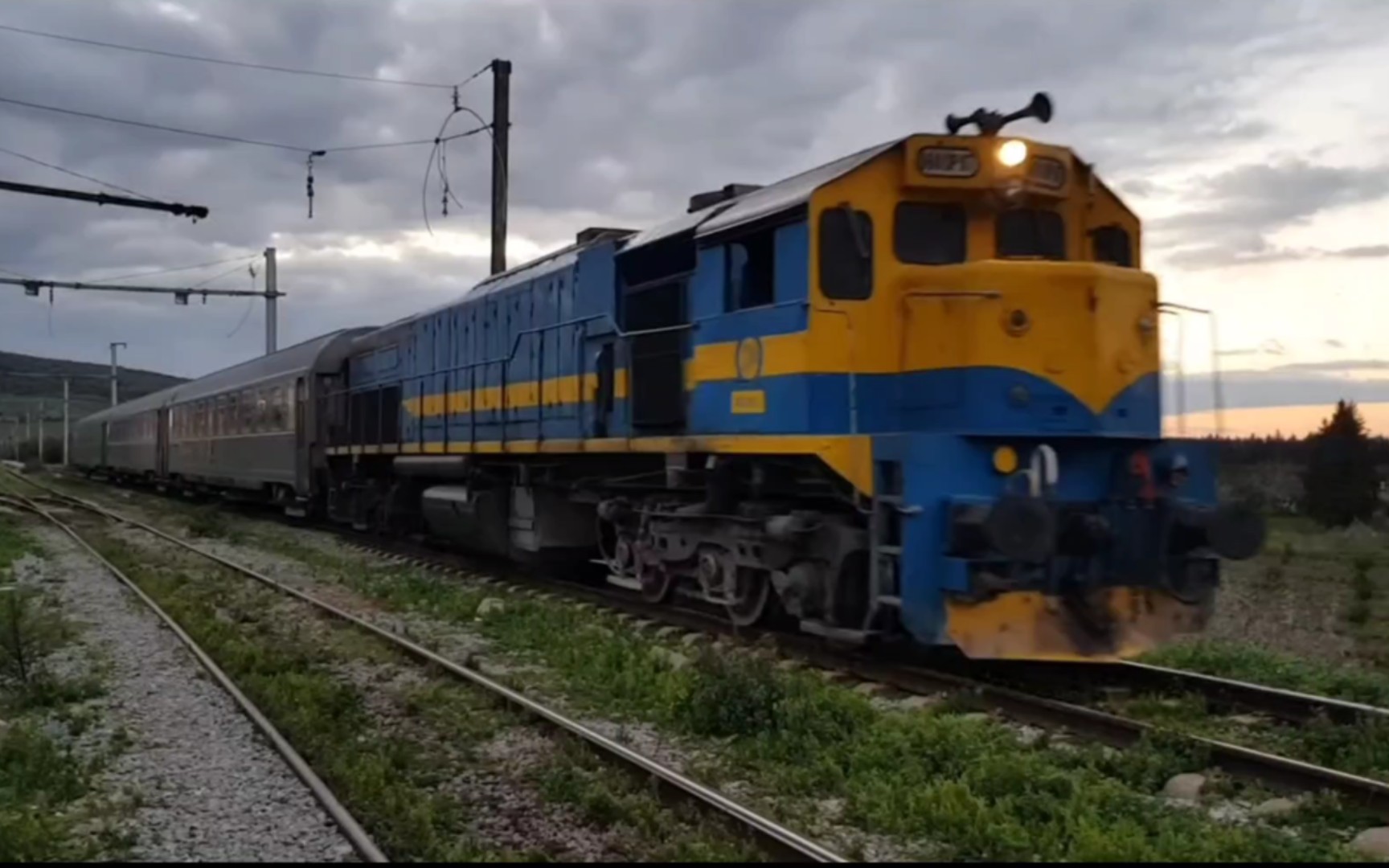 【阿尔及利亚铁路】emd gt26cw型内燃机车