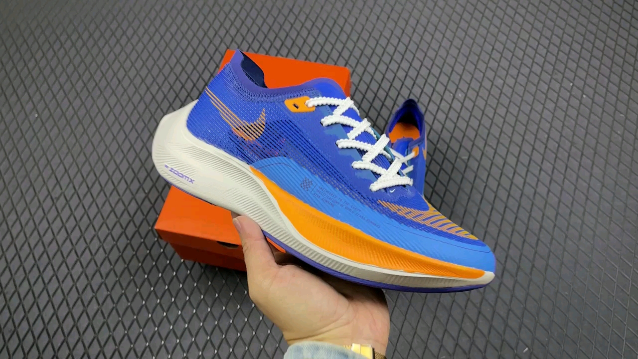 nk zoomx vaporfly next% 破2马拉松跑鞋