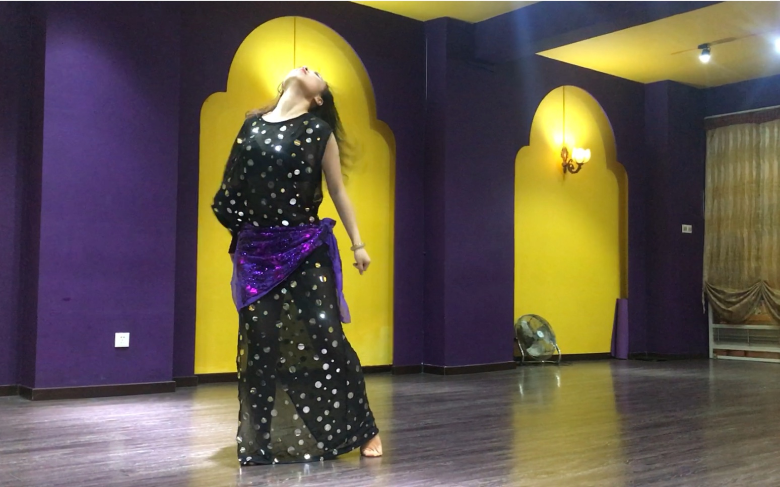 红极一时的shabby 内在美! 肚皮舞