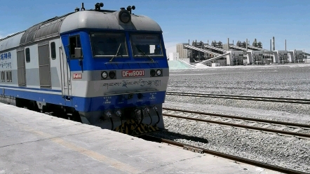 亲自近距离拍摄 雪域神舟号 东风8b型内燃机车