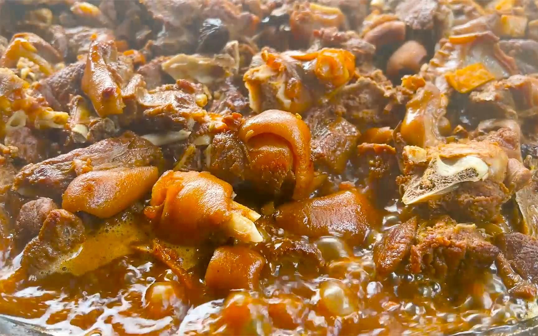 冬天里,狗肉这样吃才叫爽,出锅那一刻,真是人间美味