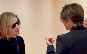 Download Video: YOSHIKI、GACKT再相逢，剪发初体验献给白鵬断髪式