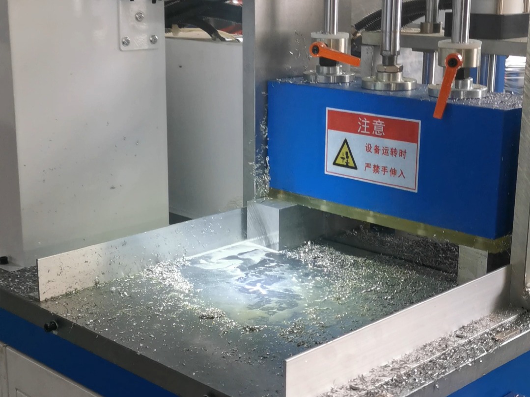 飞研数控铝合金锯床 锯铝机厂家 实心铝锭切割机