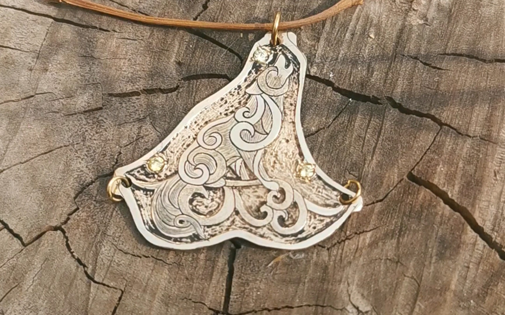 金属雕刻首饰镶石雕花件grs gravermach at气动雕金