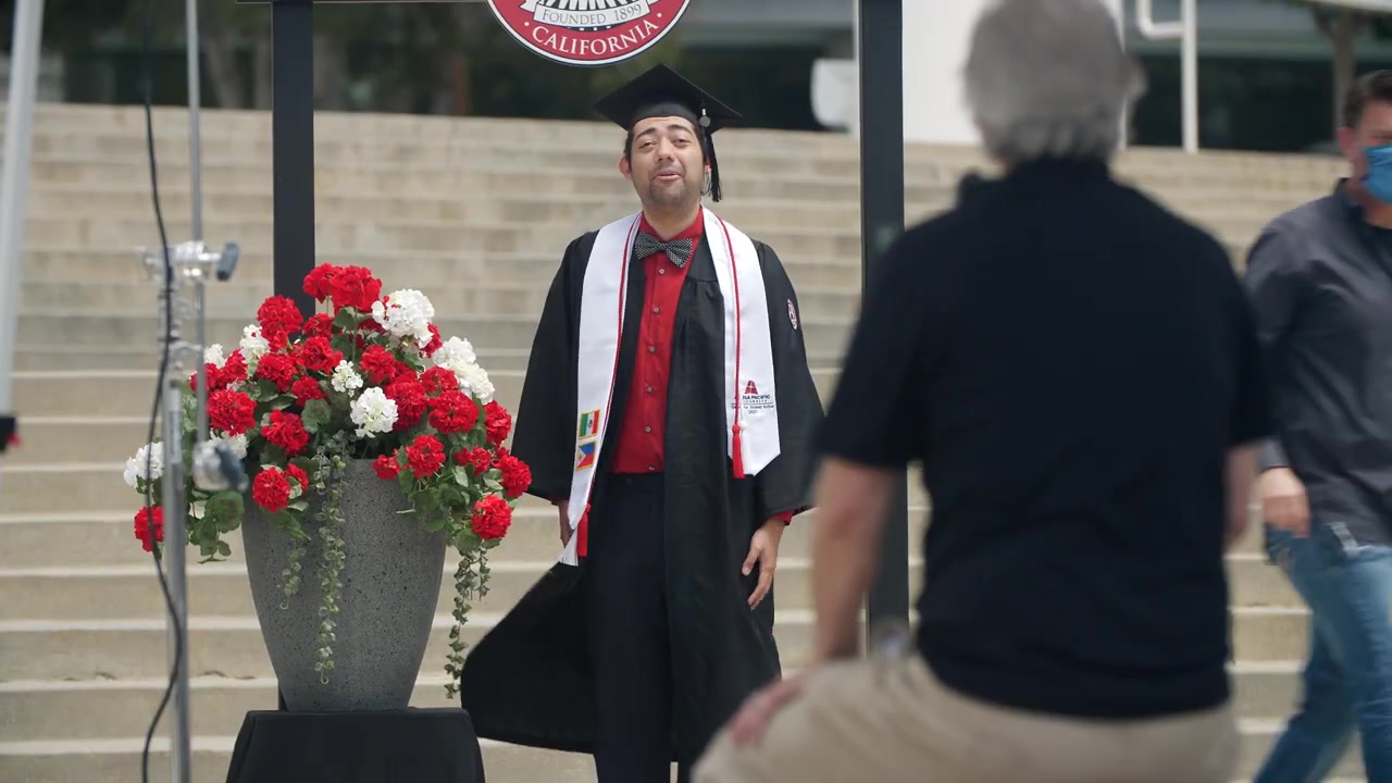 [图]Congratulations, Class of 2021! | Azusa Pacific University Drive-Thru Event