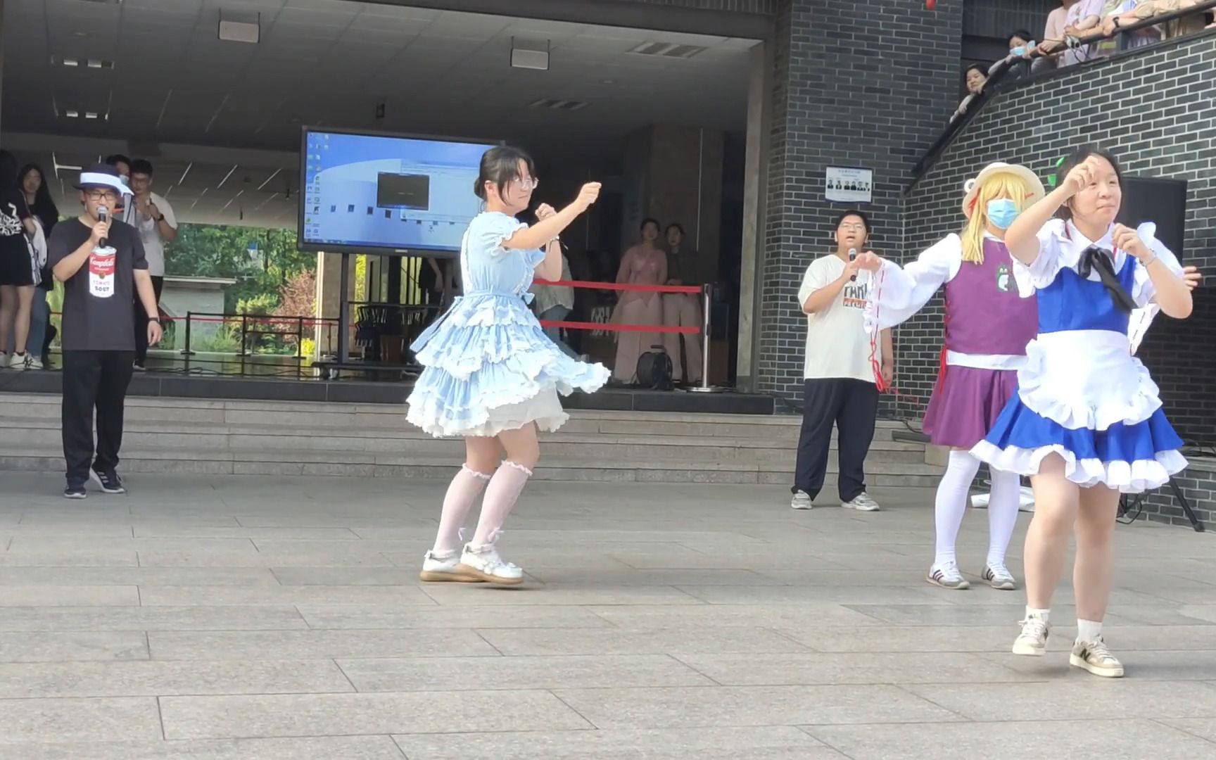 [图][华胥东方社] 学校社团节惊现春光献祖国！