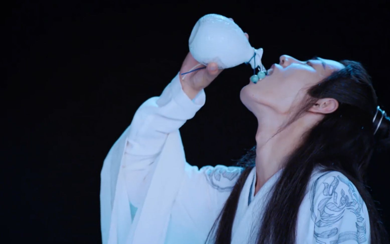 一只萧,一壶酒,一位知己,一剑天涯