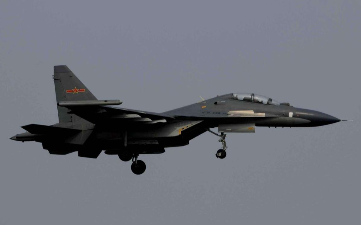 硬核!歼-11d战机重生,跟歼-20装备相同,俄:苏-35危矣