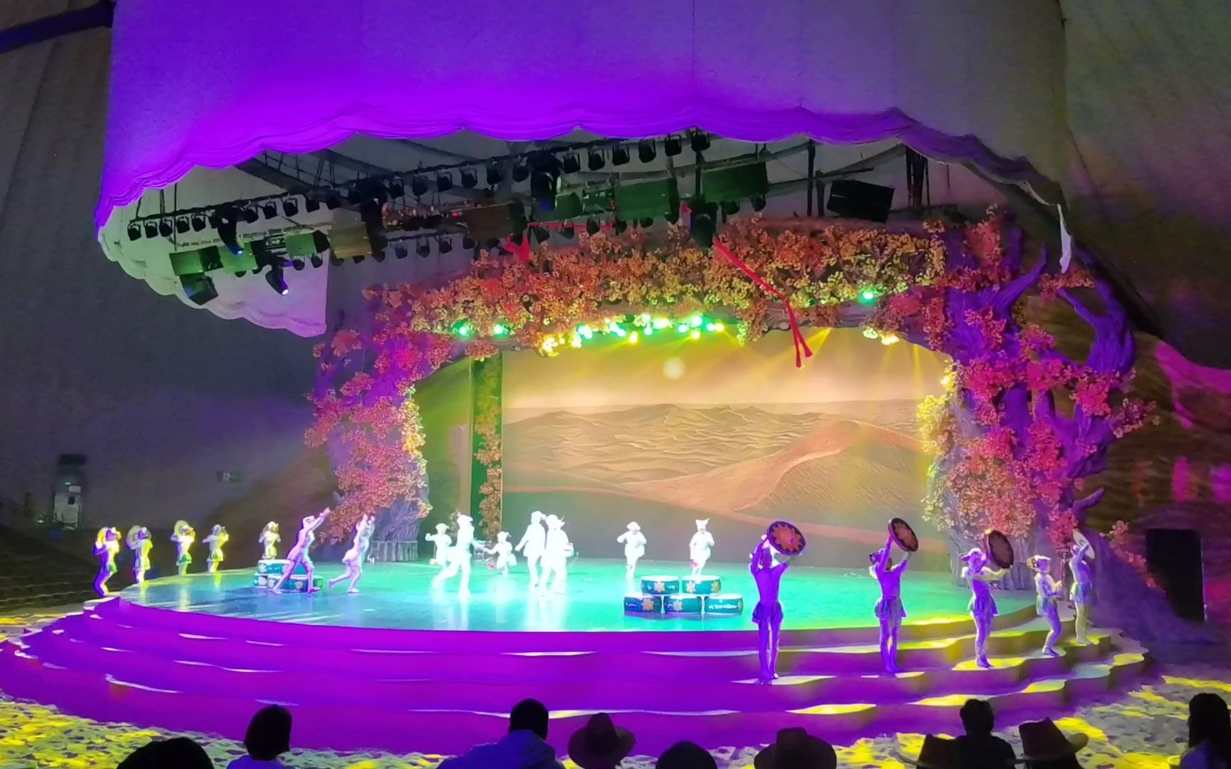 响沙湾-仙沙岛-果老剧场演出3