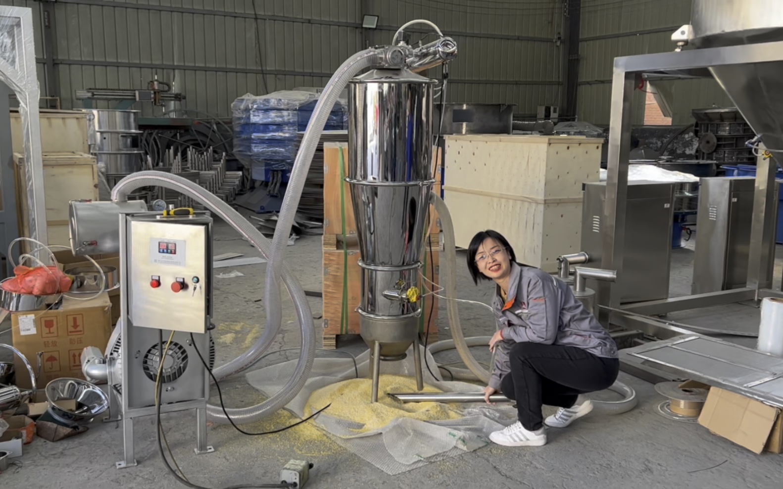 间歇式真空上料机负压自动吸料机试机视频