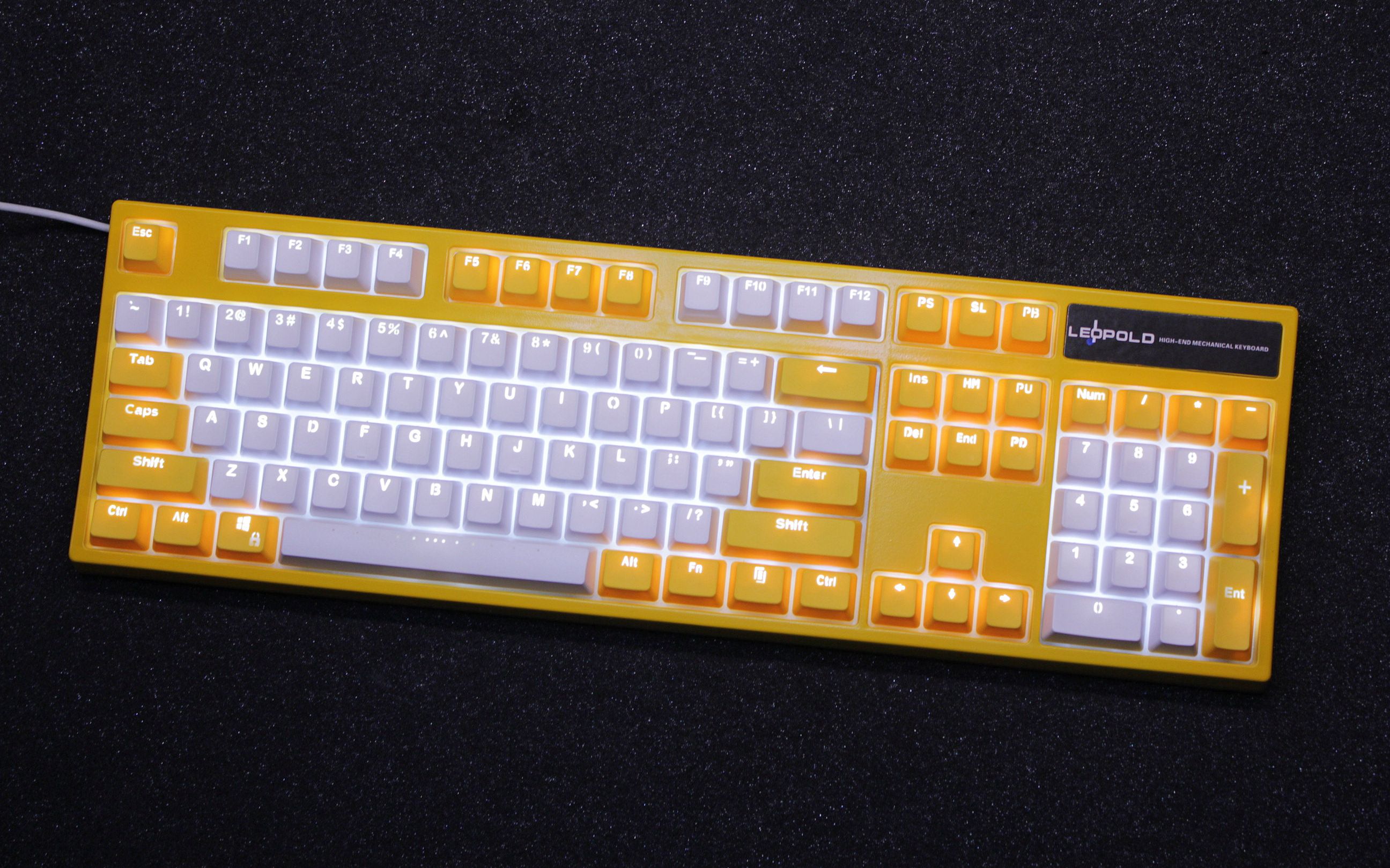 康腾特白轴是个什么轴打字声音好听吗定制一把颜值在线的机械键盘试试