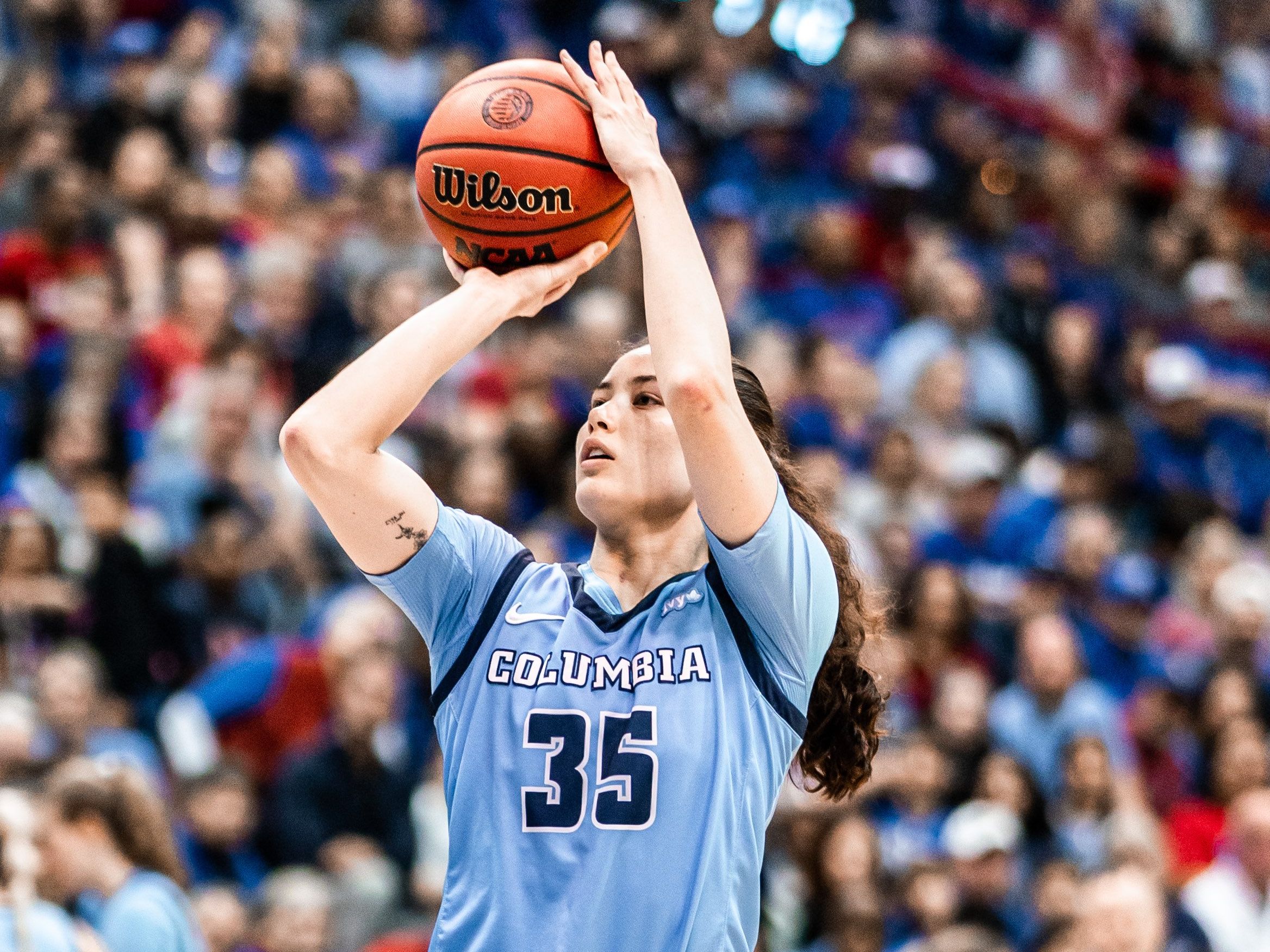 艾比·徐abigail hsu被wnba选中的华裔球员,ncaa场均20分,三分命中率