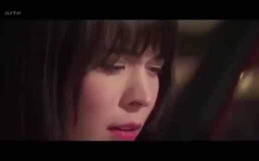 [图]Alice Sara Ott 演奏肖邦第二谐谑曲，Op.31