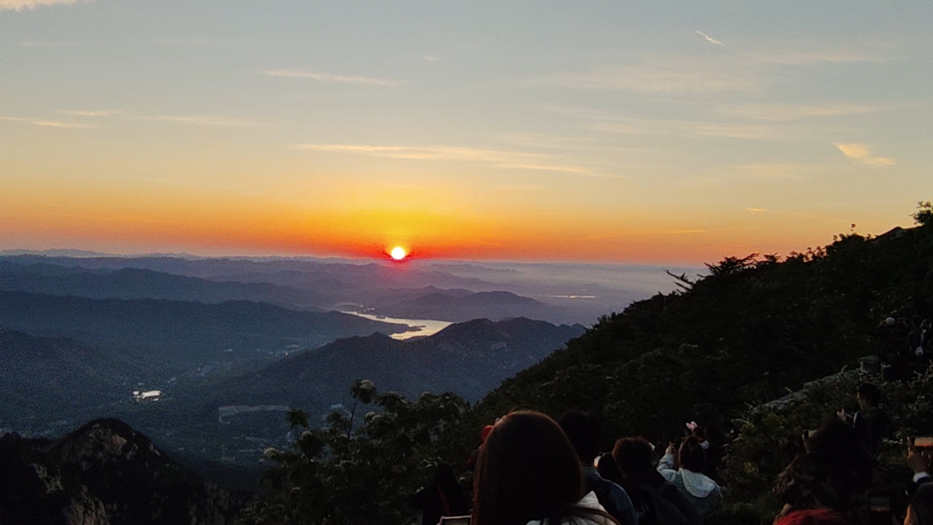 泰山美丽日出全览