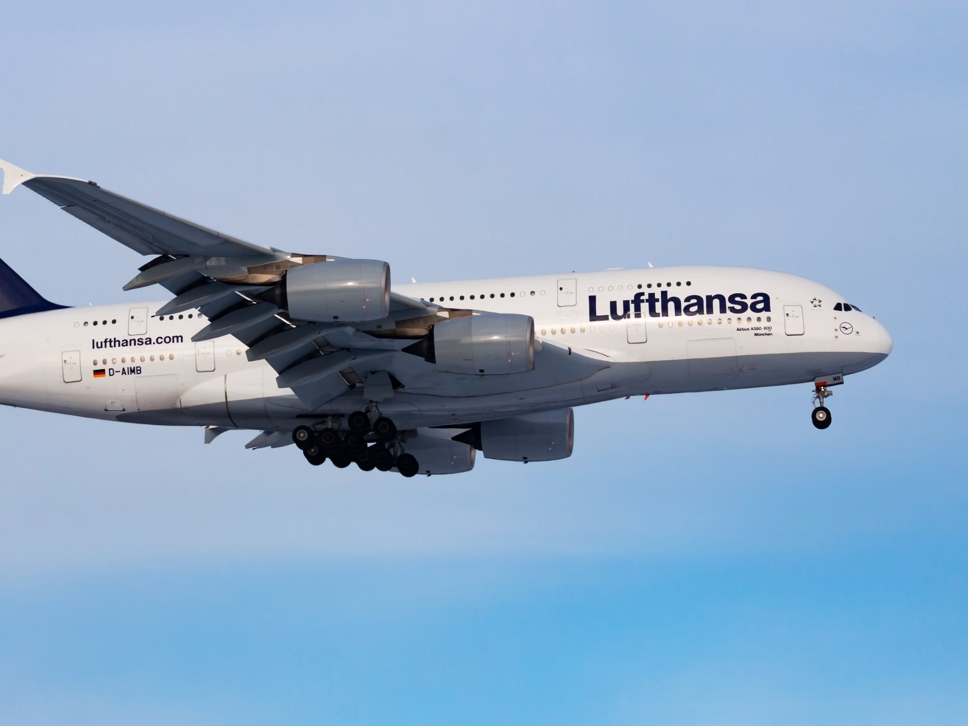 "空中巨无霸"重返天空, 汉莎航空重启第六架a380