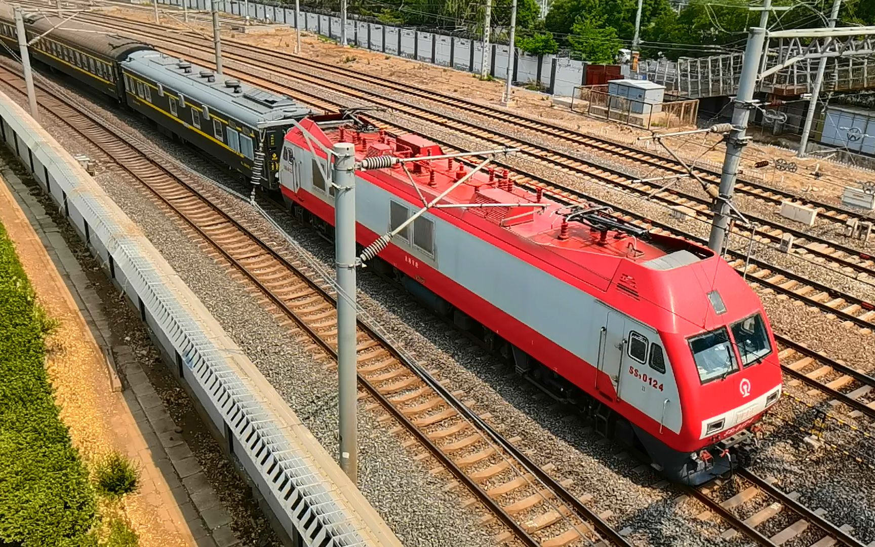 up的铁路随拍388g------ss9g-0124牵引编有kd25z的k7751次_哔哩哔哩